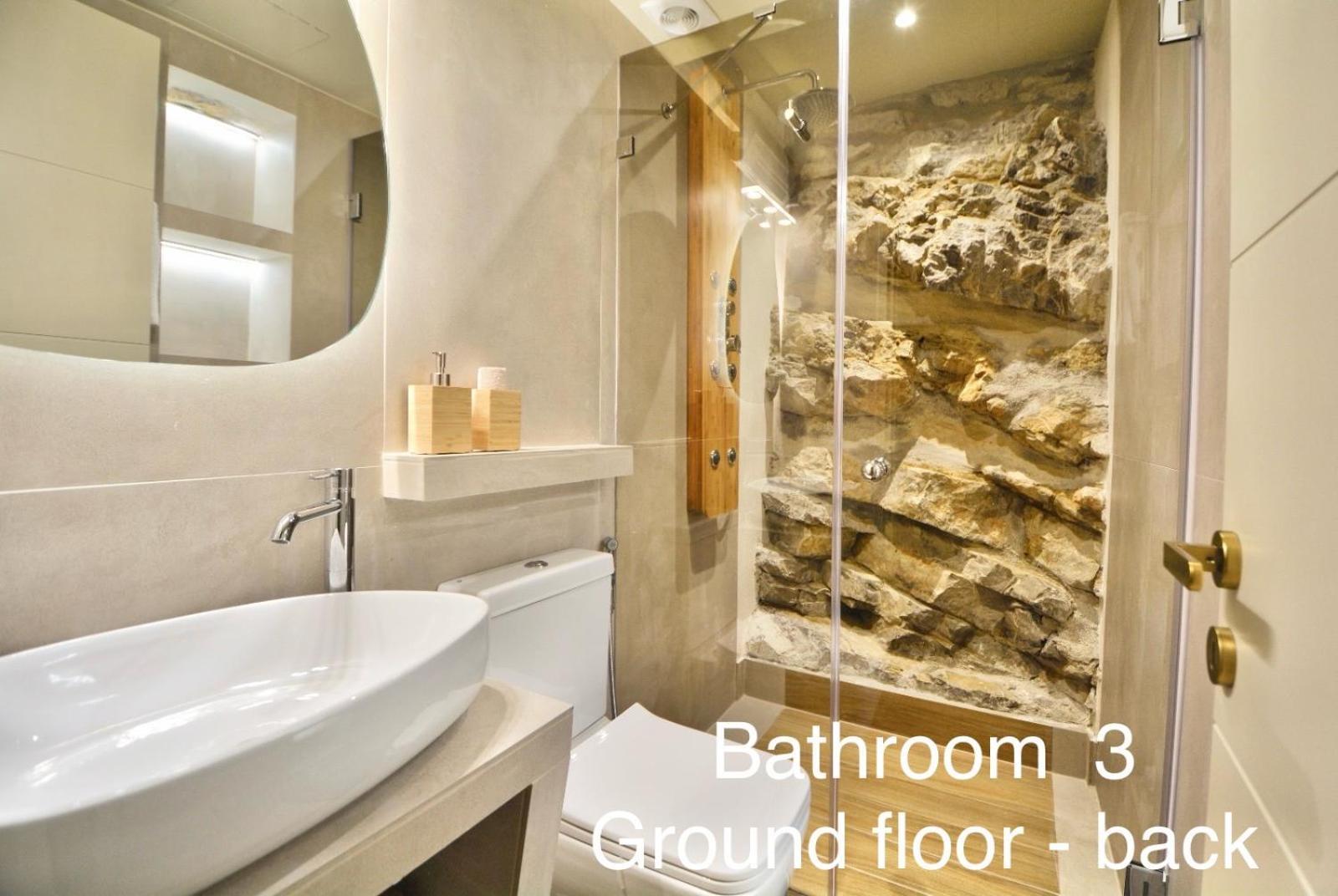 Villasonboard Rock Villa 3 Bed, 3 Bath, Jacuzzi, Seaside Ermioni Eksteriør billede